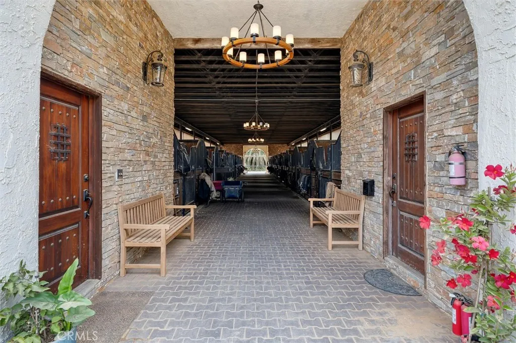 23 Quarterhorse Lane, Rolling Hills Estates, California 90274 home-pic-44